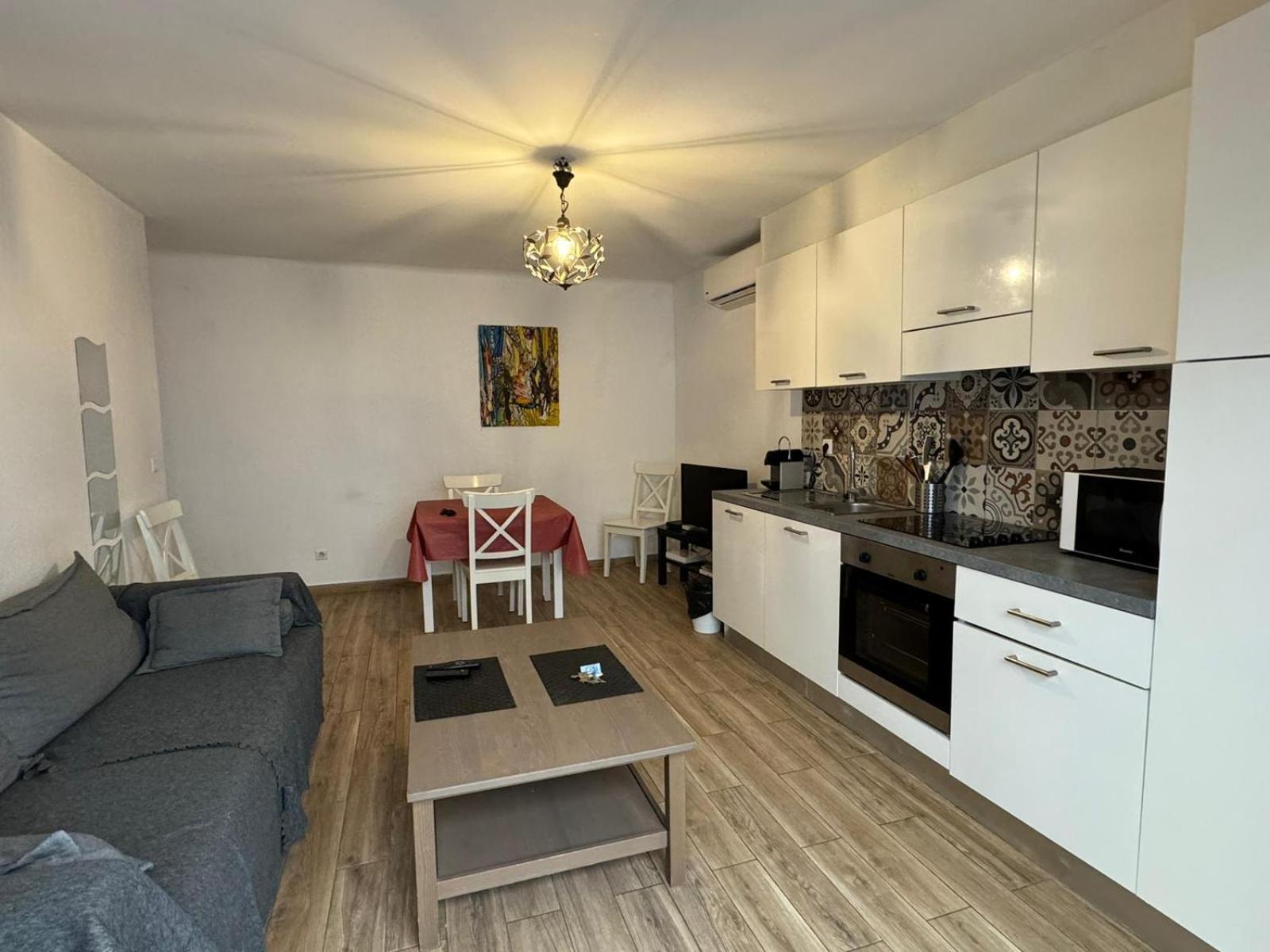 Cosy Poullan, 2-Bedroom Apartment, 200 M From The Beach Nice Extérieur photo